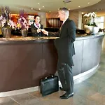 Отель Dorint Am Heumarkt 4*