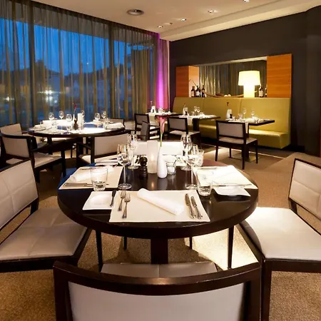 Dorint Am Heumarkt 4* Kolonia