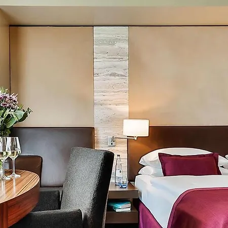 Hotel Dorint Am Heumarkt Cologne