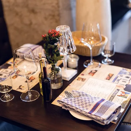 Dorint Am Heumarkt 4*