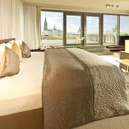 Dorint Am Heumarkt 4*