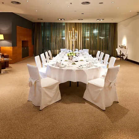 Dorint Am Heumarkt Κολωνία