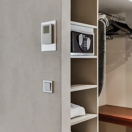 Dorint Am Heumarkt 4*