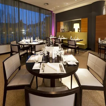 Ξενοδοχείο Dorint Am Heumarkt 4*