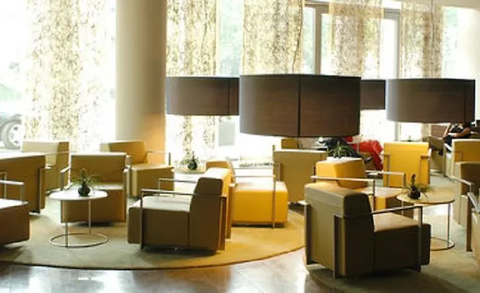 Dorint Am Heumarkt 4*