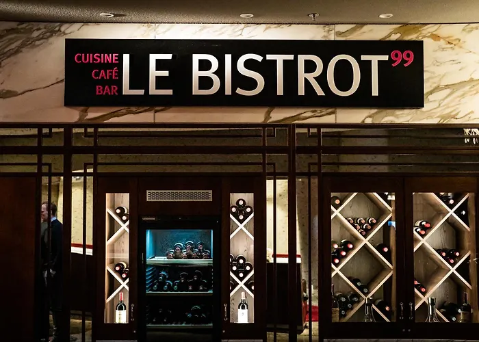 Dorint Am Heumarkt Hotel 4*