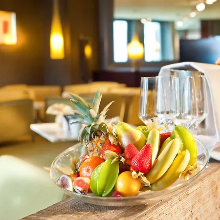 ドリント アム ホイマルクト 4* ケルン