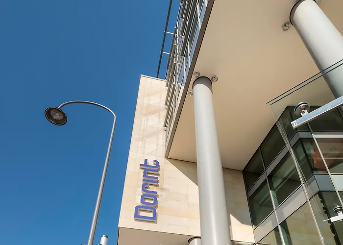 Dorint Am Heumarkt Hotel 4*