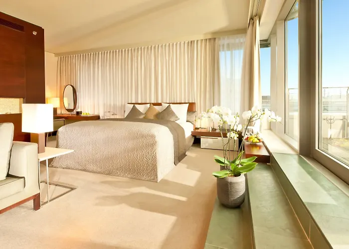 Dorint Am Heumarkt Hotel